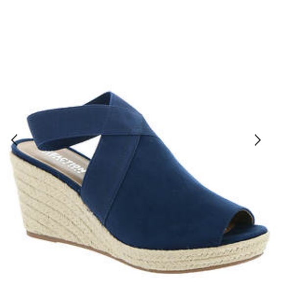 Kenneth Cole Reaction Shoes - NWOT Kenneth Cole Reaction Carrie Wedge Sandal